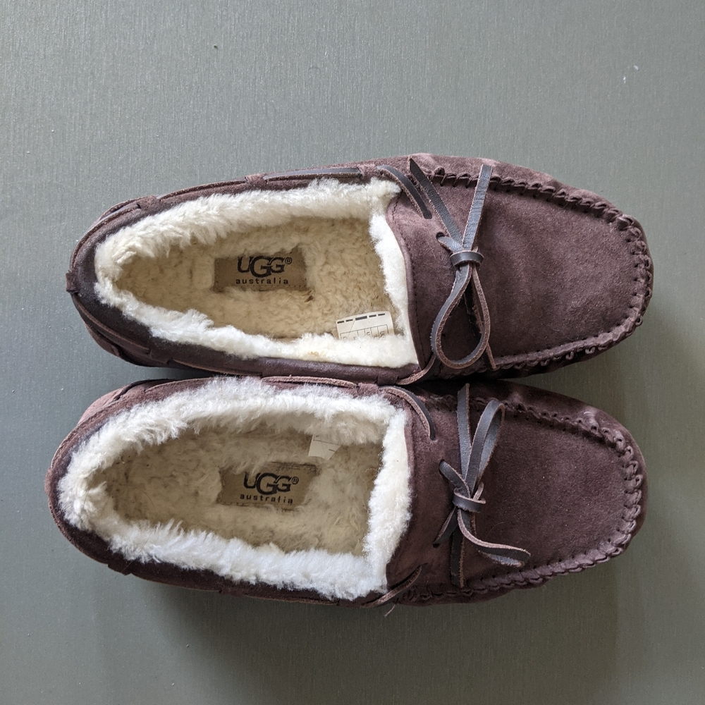 Womens size 6 Ugg moccasins